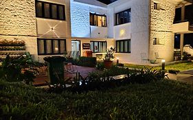 7 Roads Resort 50Mts To Lake